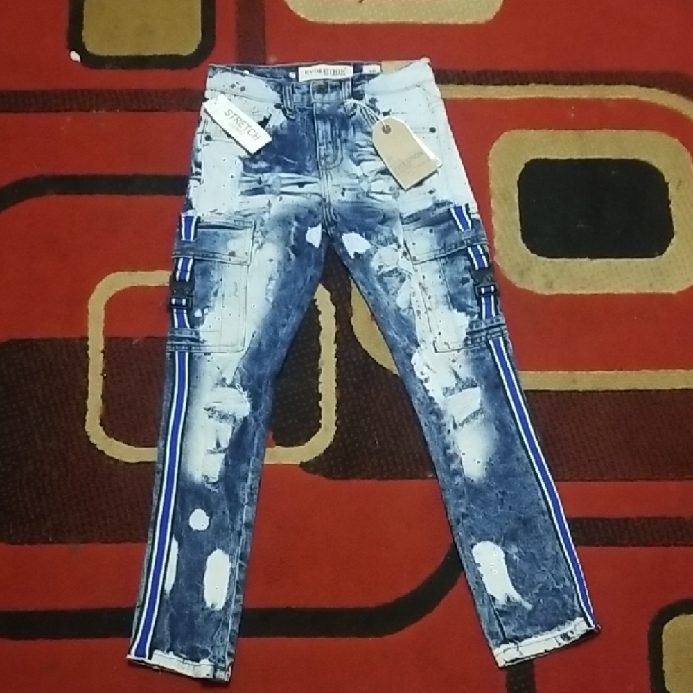 Stylish Blue Jeans with Distressed Look